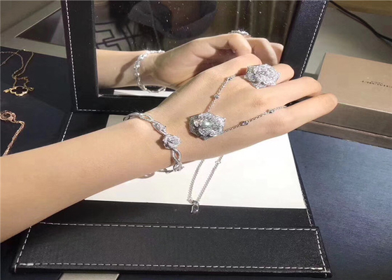 Exquisite 18K White Gold Diamond Engagement Ring customizable For Ladies the diamond jewelry company