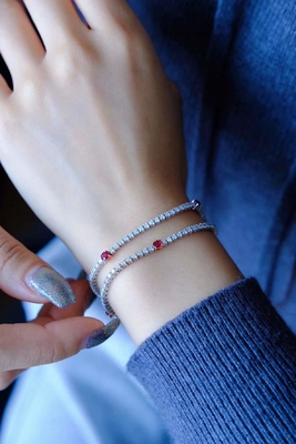 Natural Ruby 18K Gold Diamond Bracelet Tennis 7 Inches Length For Women