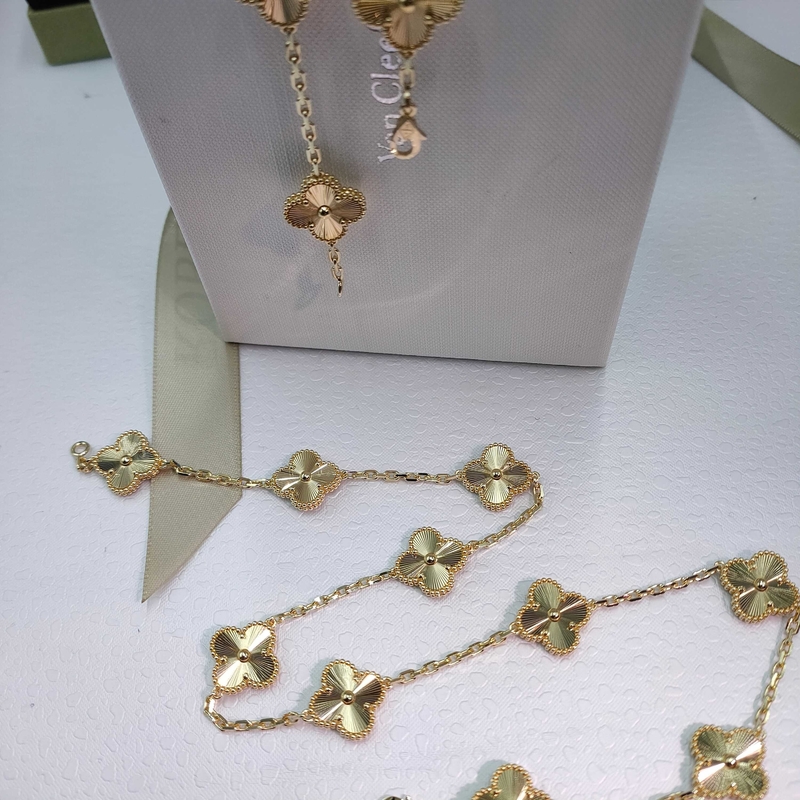 18k Gold Chain Custom Brand Jewelry Vintage  necklace, 10 motifs  For Women