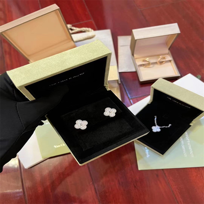 Diamond Jewelry di lusso su misura HK che mette la fabbrica dei produttori dei gioielli