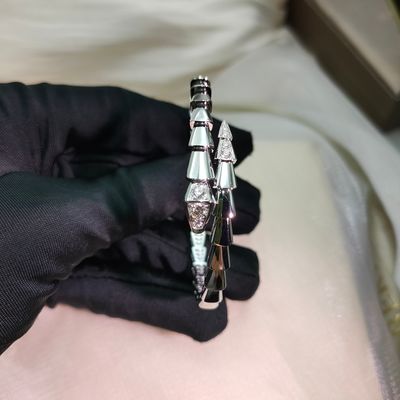 Gioielli personalizzati in oro 18k, alta gamma, personalizzazione in oro bianco per una bellezza duratura